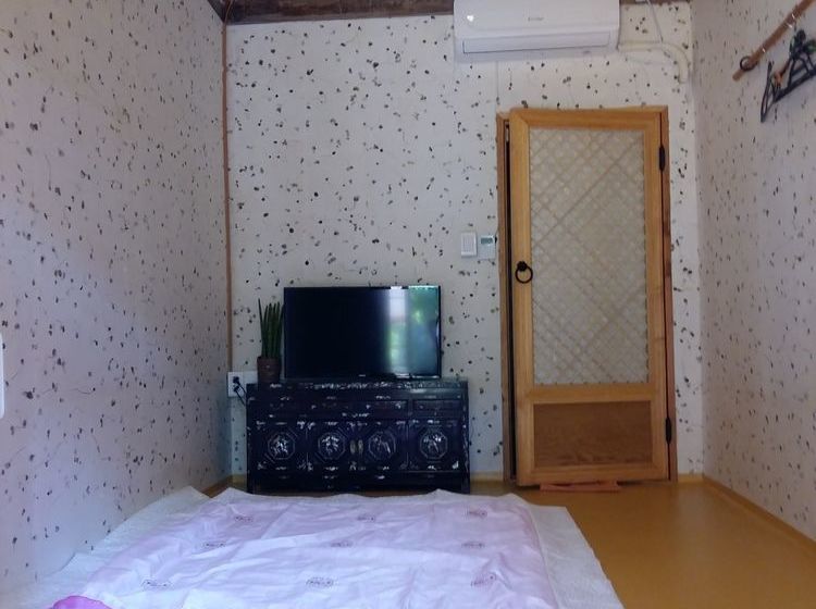 Pensão Dalbich Hyang