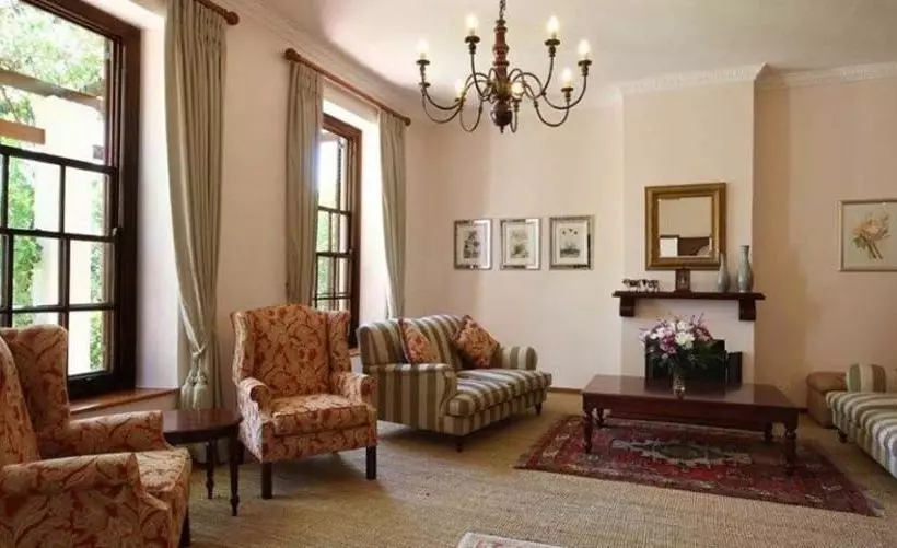 پانسیون Ridgeback House