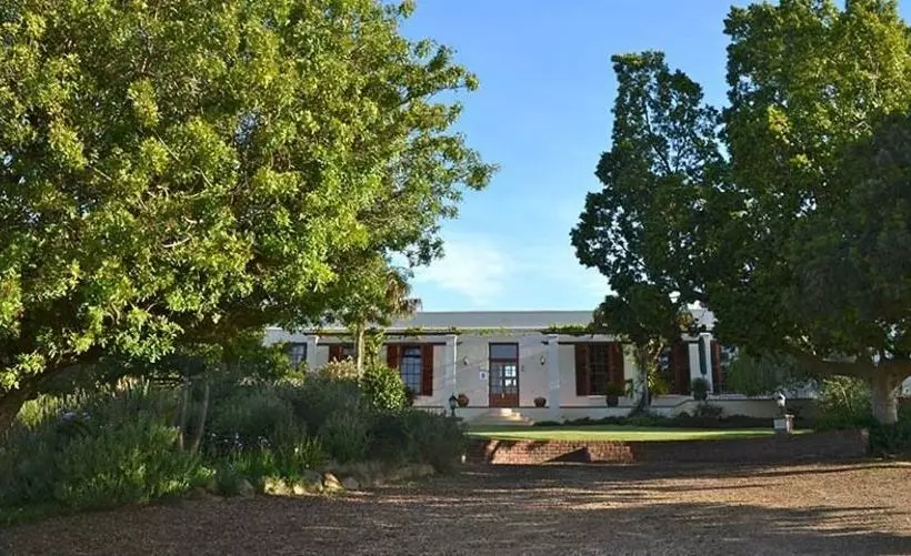 پانسیون Ridgeback House