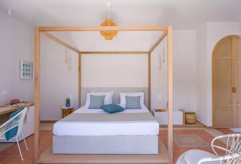 Romantica Hotel Apartments