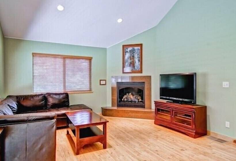 Scenic Wonders Sequoias 3 Bedrooms