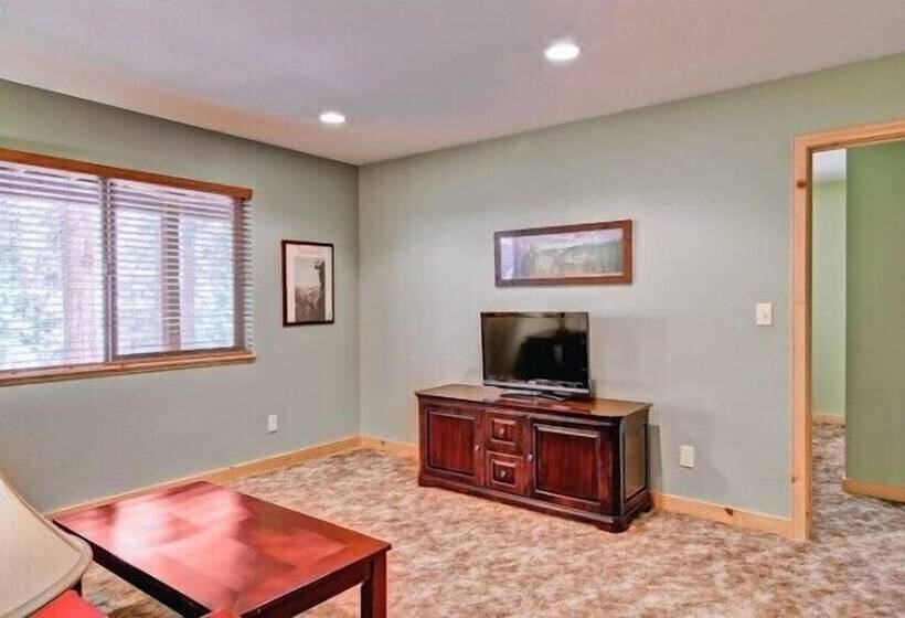 Scenic Wonders Sequoias 3 Bedrooms