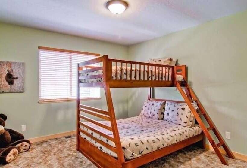 Scenic Wonders Sequoias 3 Bedrooms
