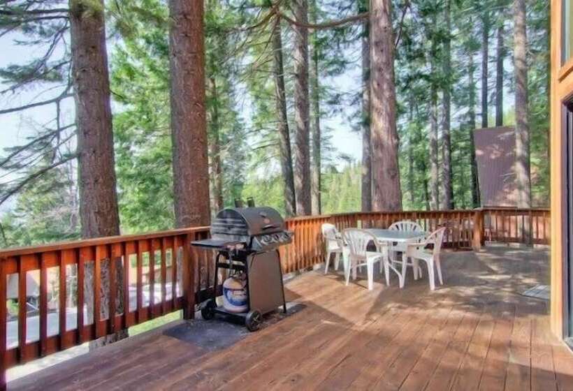 Scenic Wonders Yosemite View 3 Bedrooms