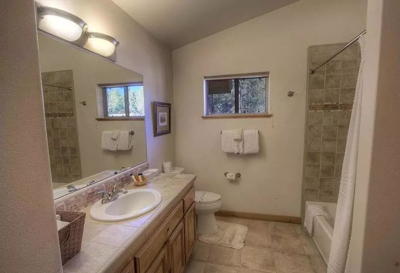 Отель Angora Lake Road Holiday Home