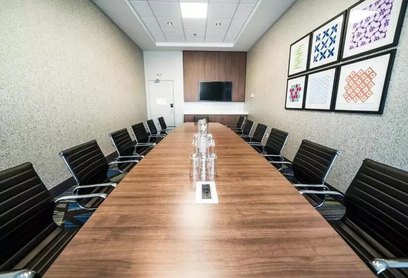 酒店 Candlewood Suites West Edmonton Mall Area, An Ihg