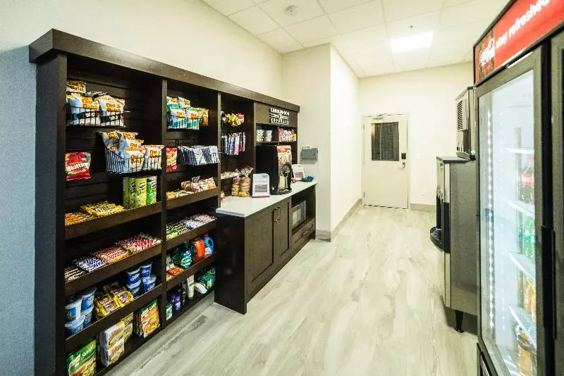 酒店 Candlewood Suites West Edmonton Mall Area, An Ihg