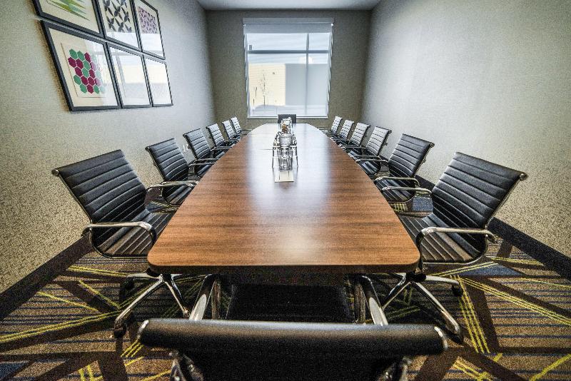 فندق Candlewood Suites West Edmonton   Mall Area, An Ihg