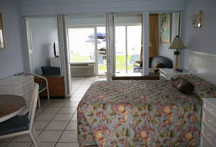 호텔 Traders Inn Beach Club