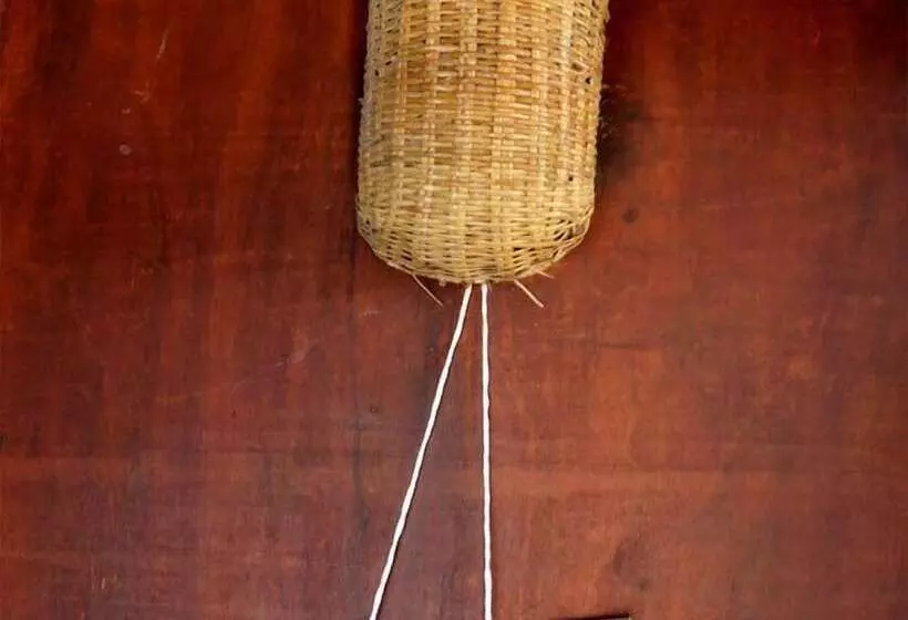 Mamas Coral Beach Hotel & Restaurant