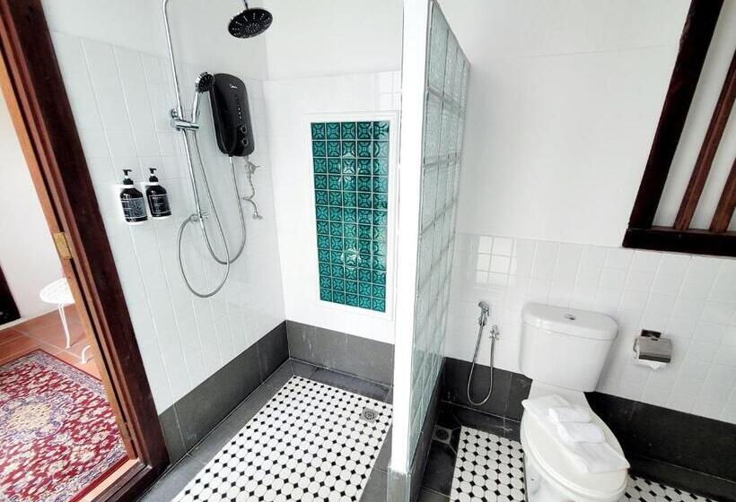 Пансион East Indies Mansion