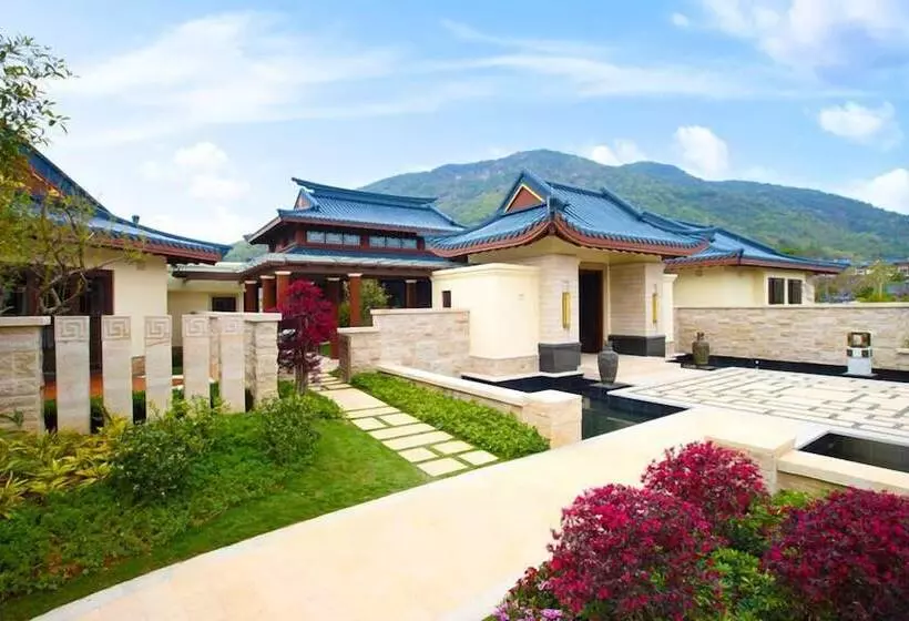 استراحتگاه Imperial Springs