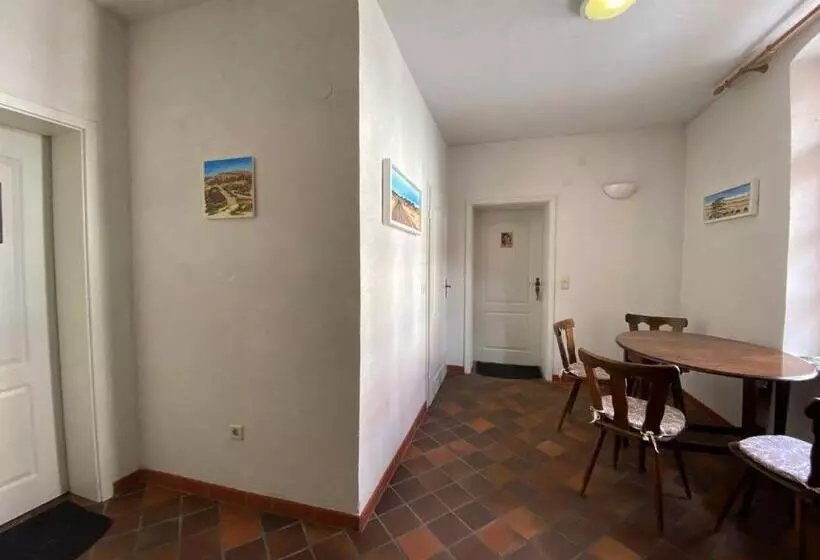 Aamiaismajoitus (B&B) Felsenmühle Neuleiningen