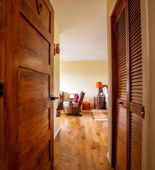 Bed And Breakfast Panorama