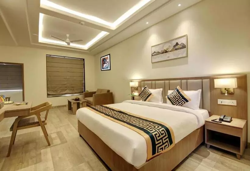 Airport Hotel Asian Blue Luxury