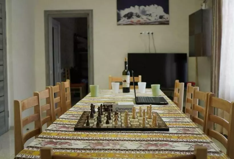 Aragats Hostel & Guest House
