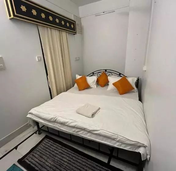 Hostel Desert Home Stay