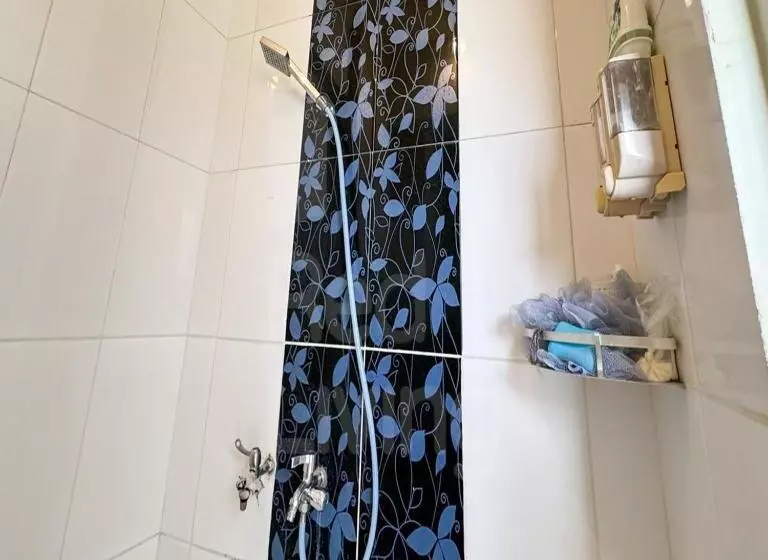 Hotelli Redliving Apartemen Cibubur Village   Nadjla Property