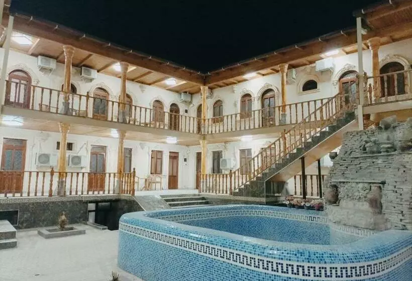 Hotel Registon Amir