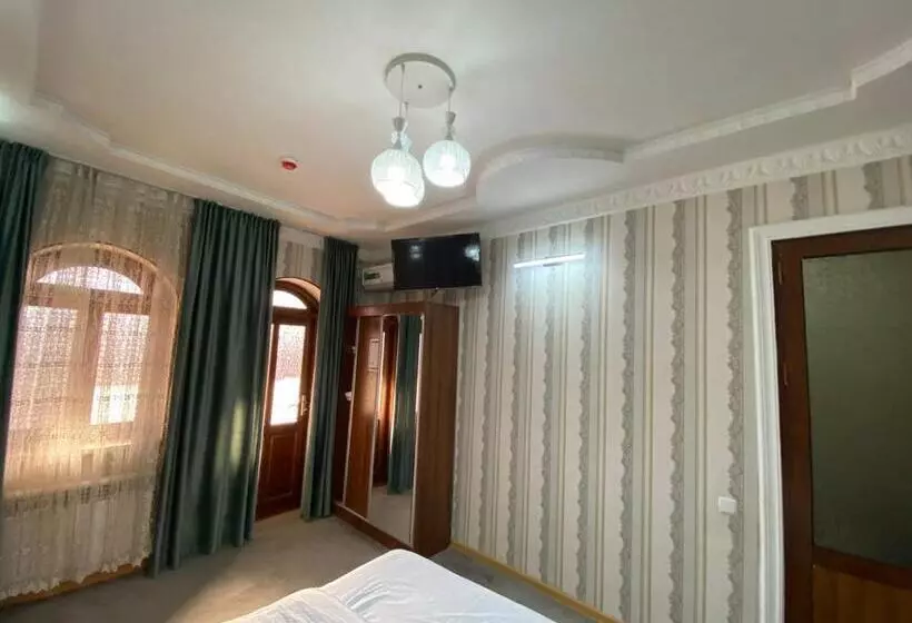Hotel Registon Amir