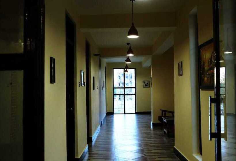 Hotell The Royal Kargil