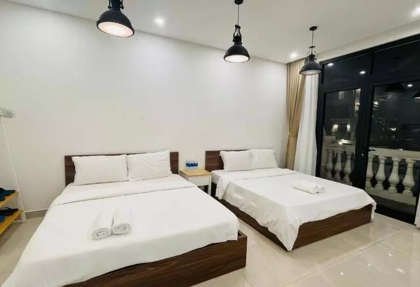 تختخواب و صبحانه La La Homestay 2   New City Grand World