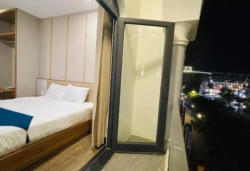 تختخواب و صبحانه La La Homestay 2   New City Grand World