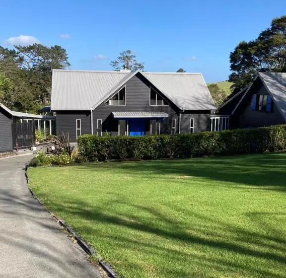 Majatalo Fantail River Lodge