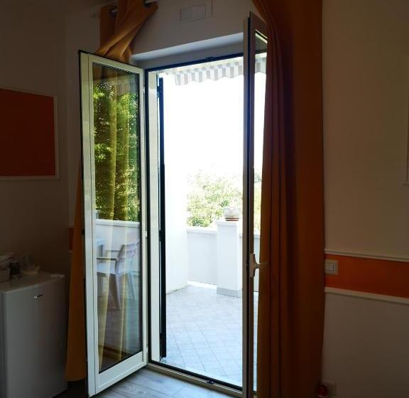 تختخواب و صبحانه La Casa Di Alfonso