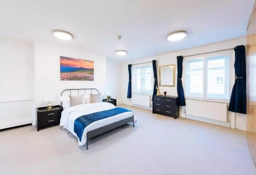 Hotelli The Chapter   Mayfair Residences