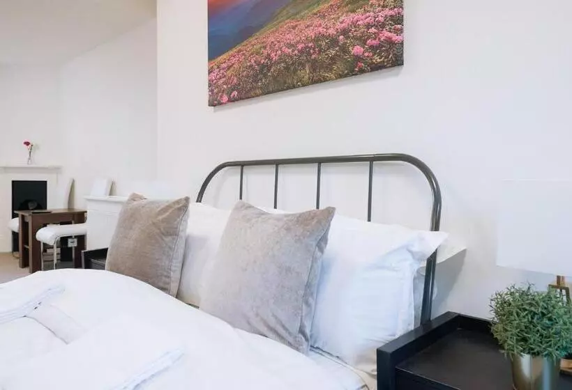 Hotelli The Chapter   Mayfair Residences