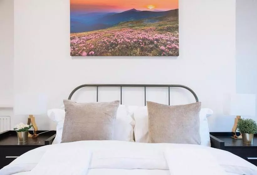 Hotelli The Chapter   Mayfair Residences