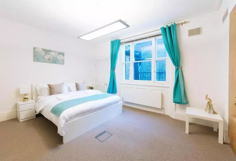 Hotelli The Chapter   Mayfair Residences