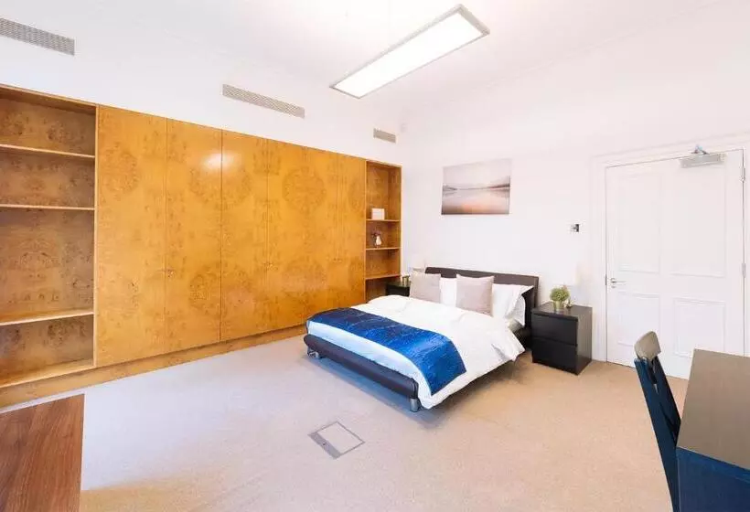 Hotelli The Chapter   Mayfair Residences