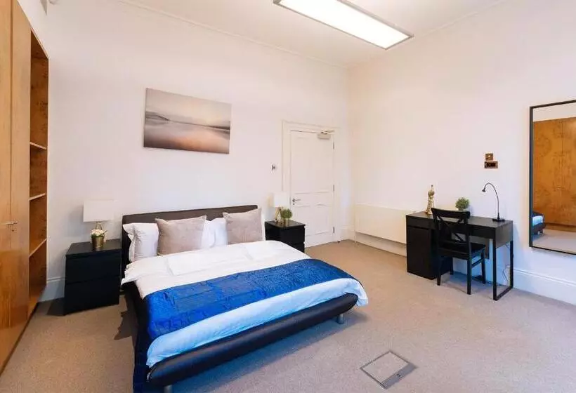 Hotelli The Chapter   Mayfair Residences