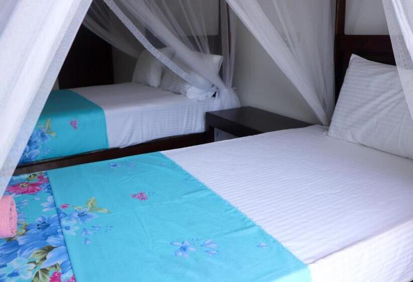 Bed and Breakfast Sakura Calm Rest