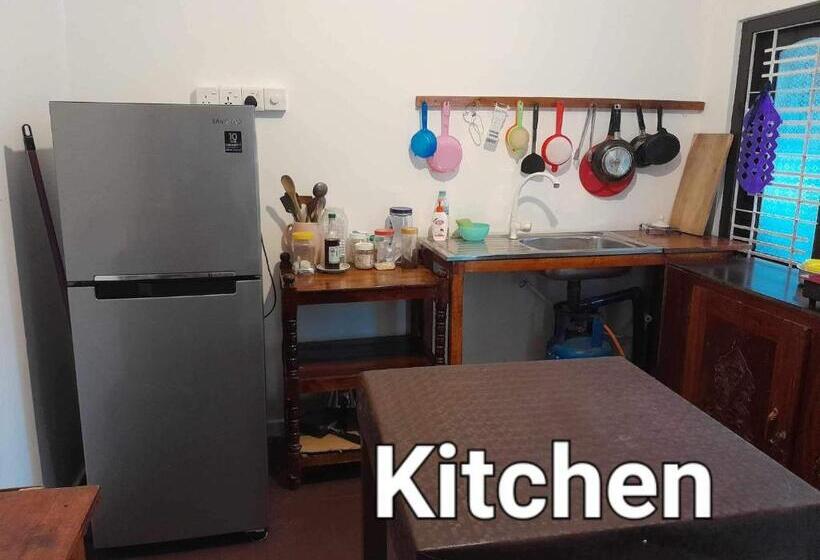 Bed and Breakfast Sakura Calm Rest