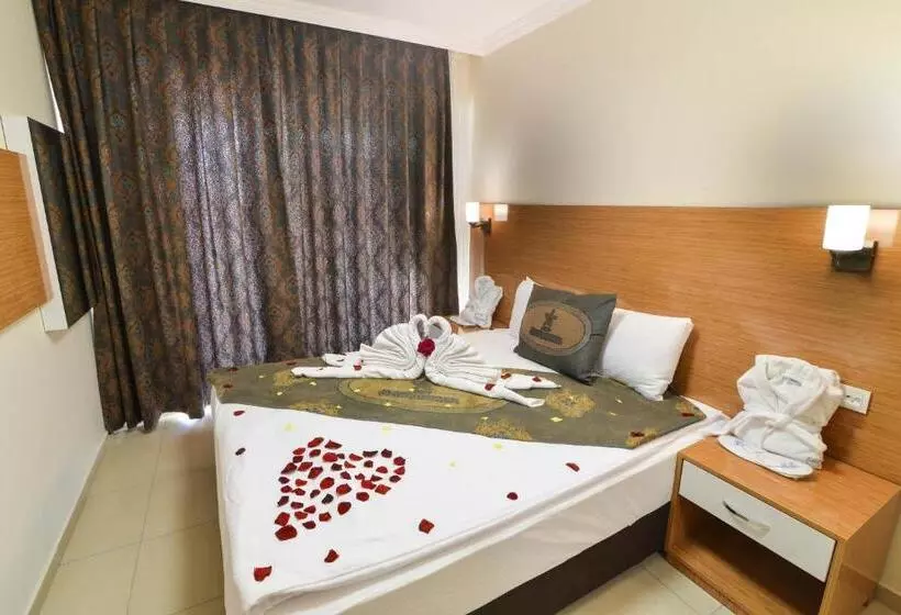 リゾートホテル Grand Ozgul Thermal Holiday Village