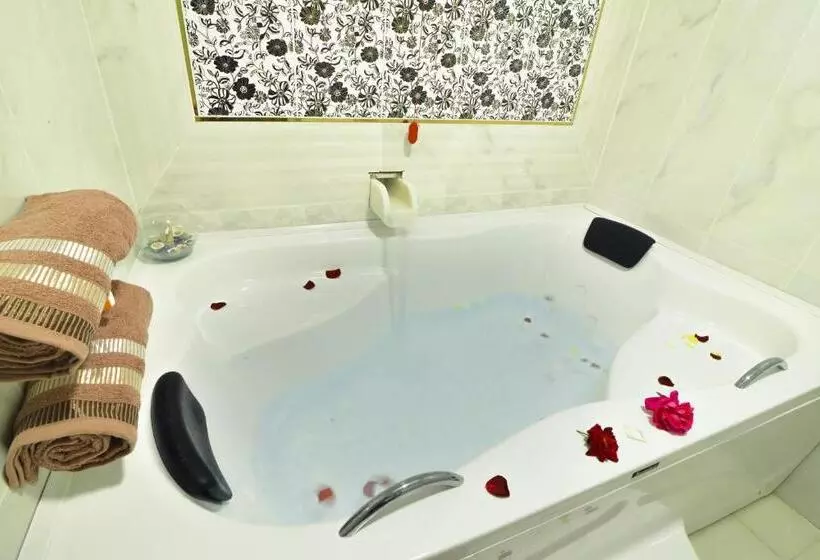 リゾートホテル Grand Ozgul Thermal Holiday Village