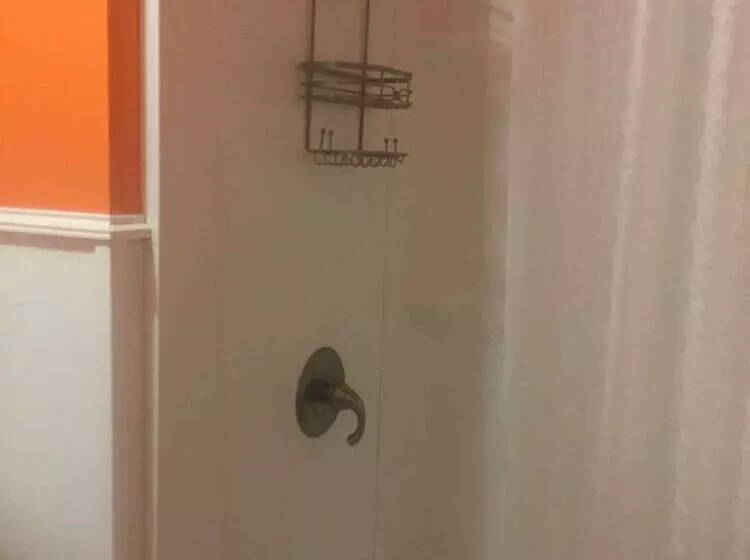 ベッドアンドブレックファースト Brookside Inn At Laurens