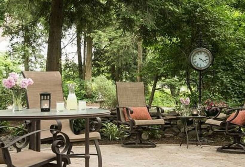 Caldwell House Bed And Breakfast