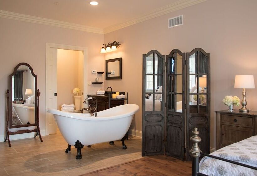 Caldwell House Bed And Breakfast