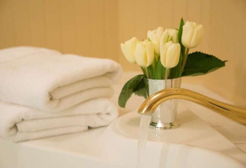 Caldwell House Bed And Breakfast