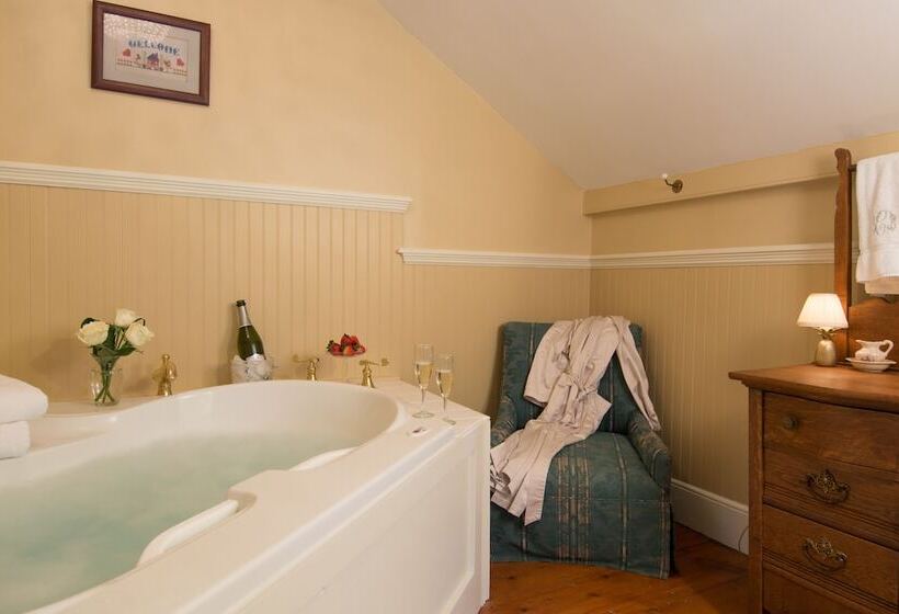 Caldwell House Bed And Breakfast