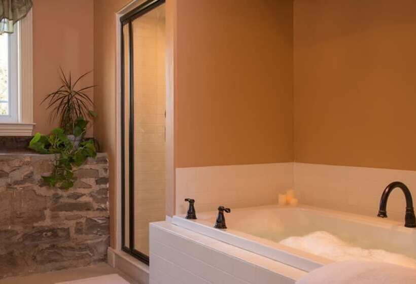 Caldwell House Bed And Breakfast