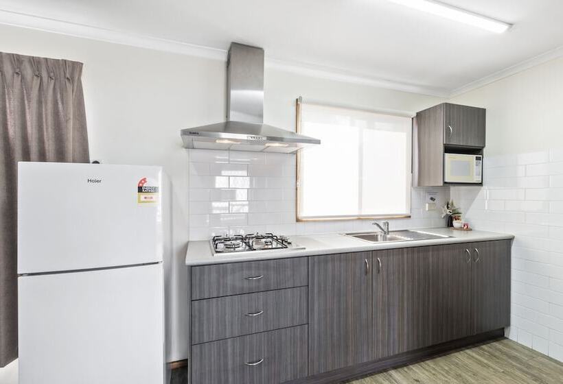 Central Caravan Park