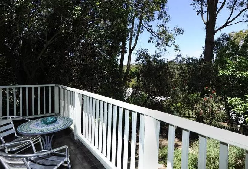 Falls Retreat Bed & Breakfast