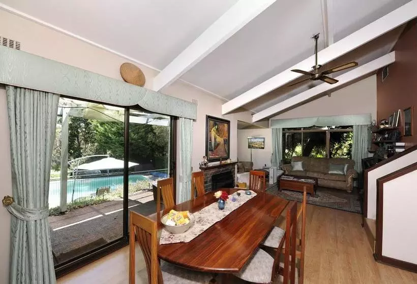 Falls Retreat Bed & Breakfast