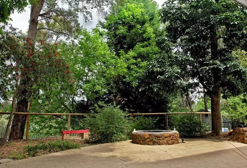 Falls Retreat Bed & Breakfast