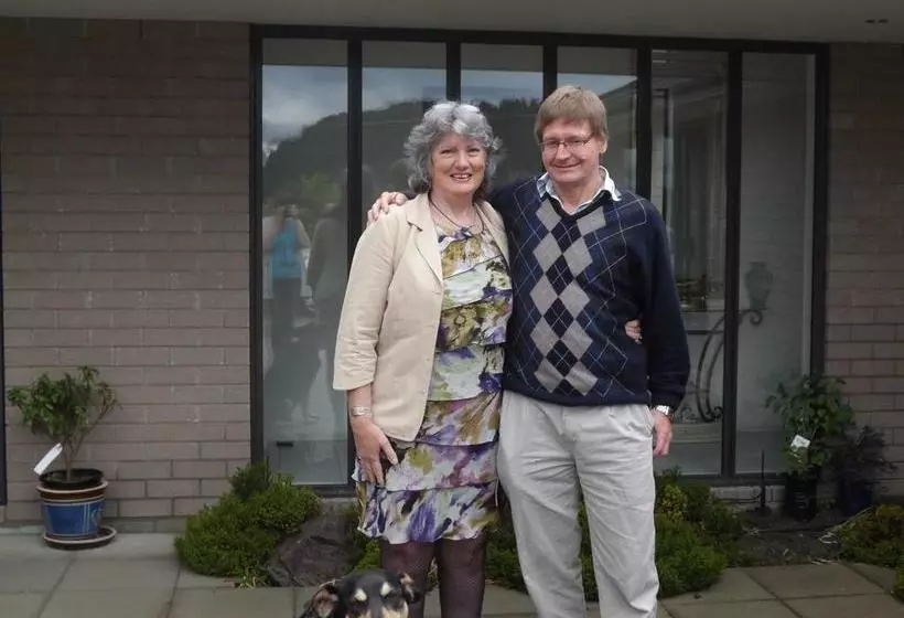 Falls Retreat Bed & Breakfast